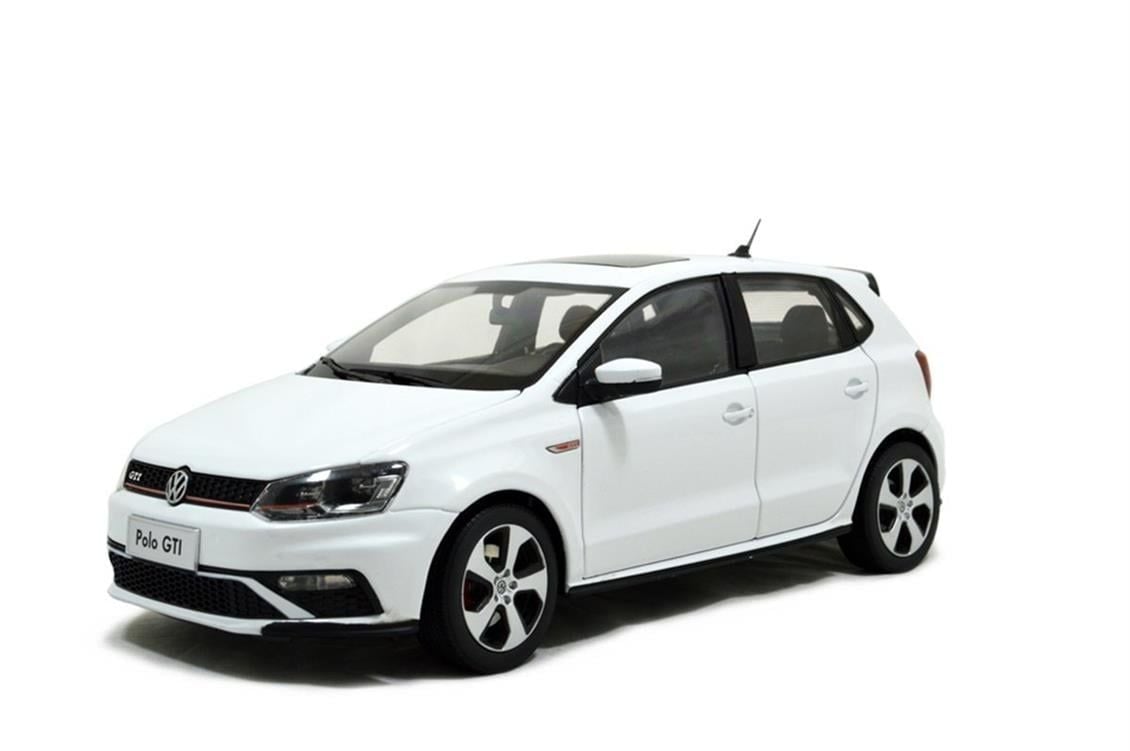 Paudi Model 2339W 1/18 Ölçek, 2015 Volkswagen Polo GTI, Beyaz, Sergilemeye Hazır Metal Araba Modeli