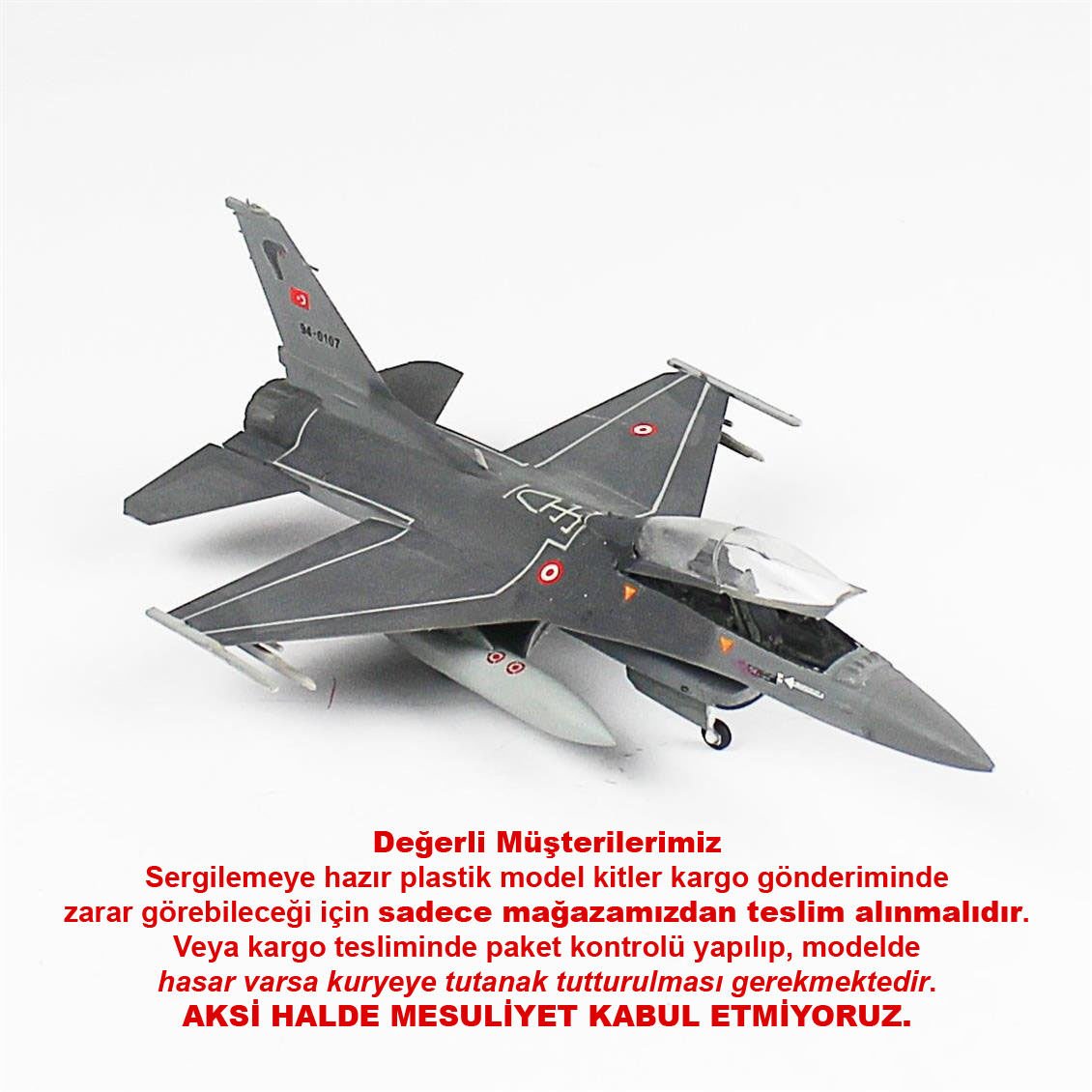 QD014 1/72 Ölçek, F-16D Fighting Falcon Sergilemeye Hazır Plastik Uçak Maketi