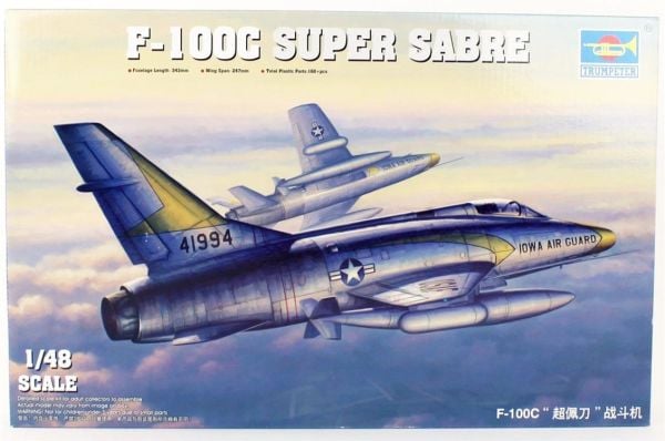Trumpeter 02838 1/48 Ölçek, F-100C Super Sabre Savaş Uçağı Plastik Model Kiti
