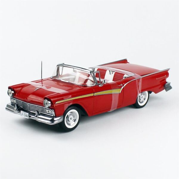 Sunstar 1347 1/18 Ölçek, 1957 Ford Fairlane 500 Skyliner, Alev Kırmızısı, Sergilemeye Hazır Metal Araba Modeli