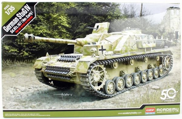 Academy 13522 1/35 Ölçek, Stug. IV Sd.Kfz. 167 Erken Dönem Tankı, Plastik Model kiti
