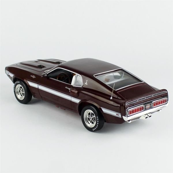 AutoWorld AMM1290 1/18 Ölçek, 1969 Shelby GT500 Mustang 2+2, (MCACN), Royal Bordo, Sergilemeye Hazır Metal Araba Modeli