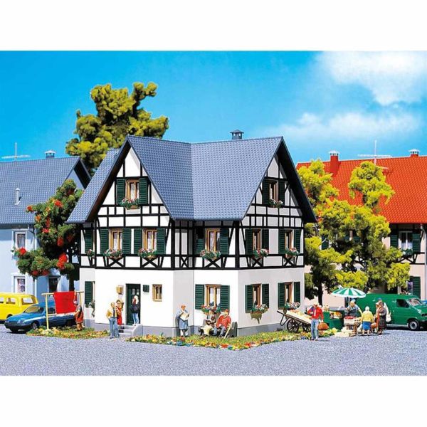 Faller 130259 1/87 Ölçek, Yarı Ahşap İki Katlı Ev, Plastik Model Kiti