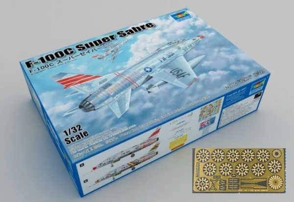 1/32 F-100C Super Sabre