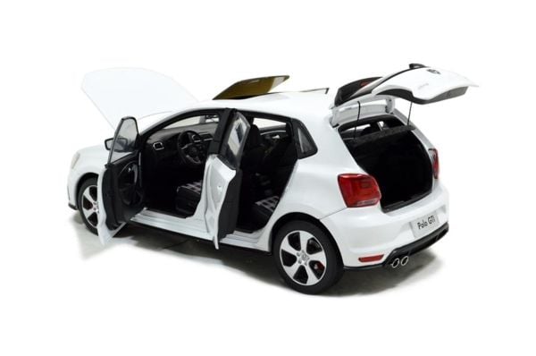 Paudi Model 2339W 1/18 Ölçek, 2015 Volkswagen Polo GTI, Beyaz, Sergilemeye Hazır Metal Araba Modeli