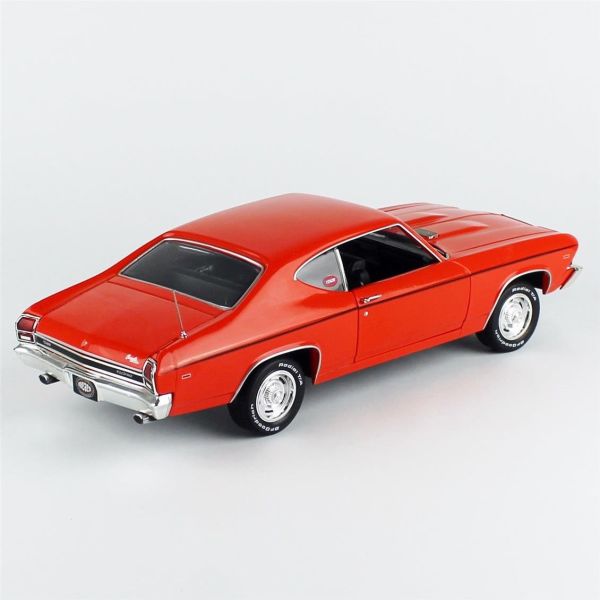 AutoWorld AMM1307 1/18 Ölçek,1969 Chevrolet Chevelle COPO (MCACN), Sergilemeye Hazır Metal Araba Modeli