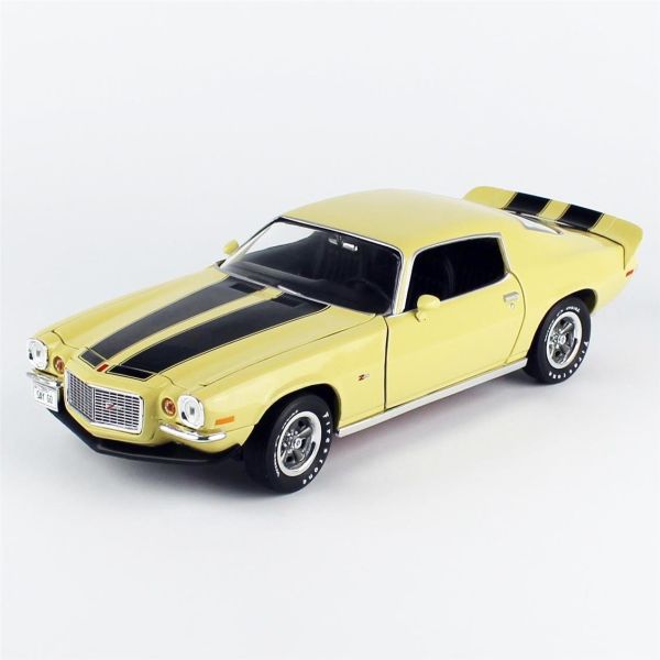 AutoWorld AMM1311 1/18 Ölçek, 1972 Chevrolet Camaro Z/28 RS, Cream Yellow, Sergilemeye Hazır Metal Araba Modeli