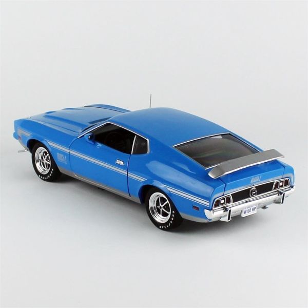 AutoWorld AMM1314 1/18 Ölçek, 1972 Ford Mustang Mach 1, Grabber Blue, Sergilemeye Hazır Metal Araba Modeli