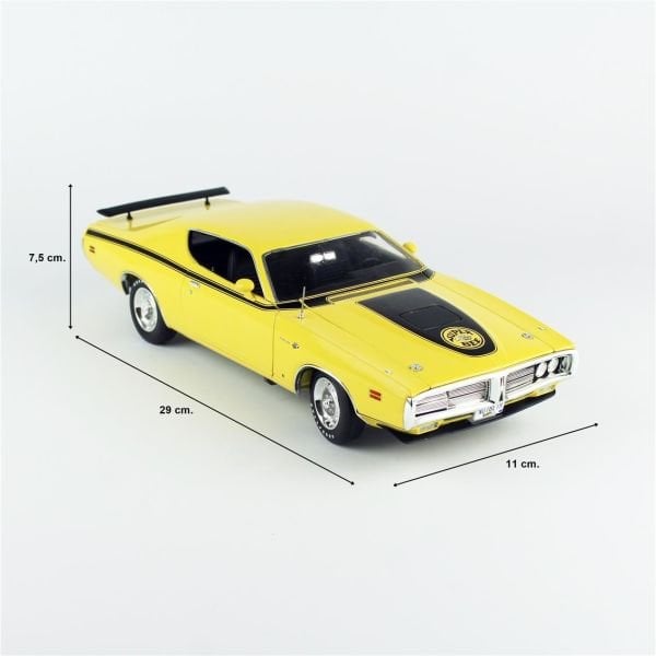 AutoWorld AMM1315 1/18/ Ölçek, 1971 Dodge Charger Super Bee, Sergilemeye Hazır Metal Araba Modeli