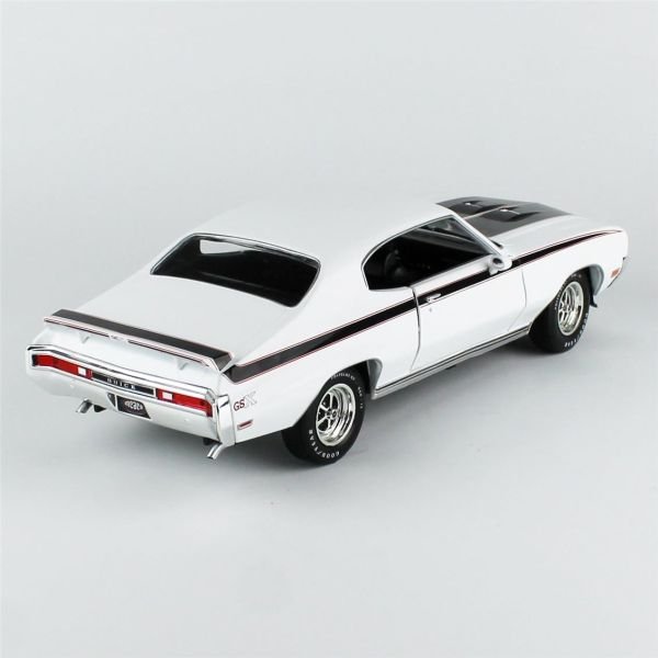 AutoWorld AMM1322 1/18 Ölçek, 1970 Buick Hardtop GSX (MCACN), Apollo White, Sergilemeye Hazır Metal Araba Modeli