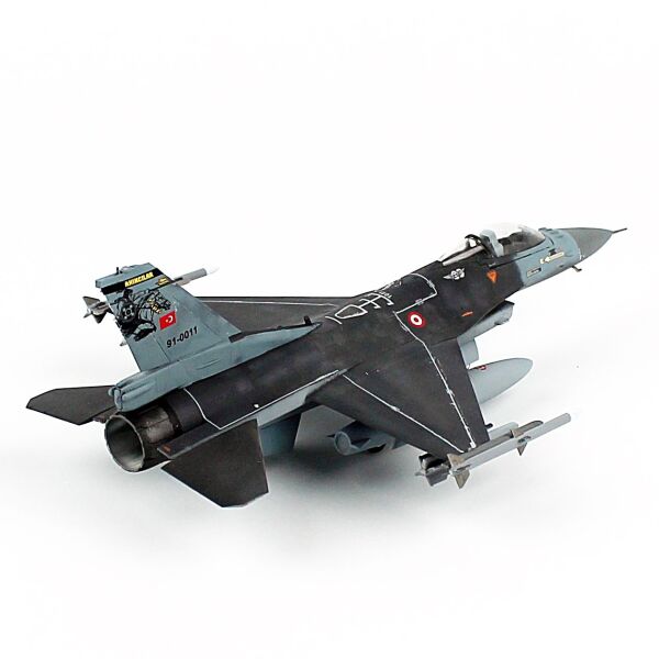 QD611 1/72 Ölçek, F-16C B-50 Savaşan Şahin, 152 Kaplan Filo, Akıncılar, Sergilemeye Hazır Model Uçak