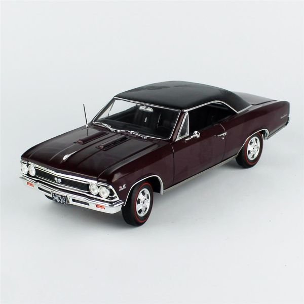 AutoWorld AMM1343 1/18 Ölçek, 1966 Chevrolet Chevelle SS396, Sergilemeye Hazır Metal Araba Modeli