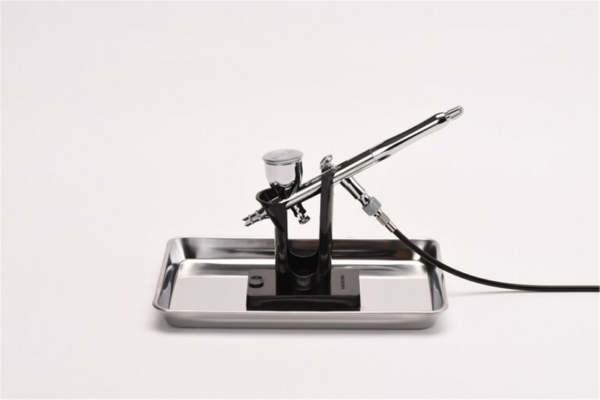 Mr.Hobby PS-231 Airbrush Standı ve Metal Tepsi Seti, 136x196 mm.