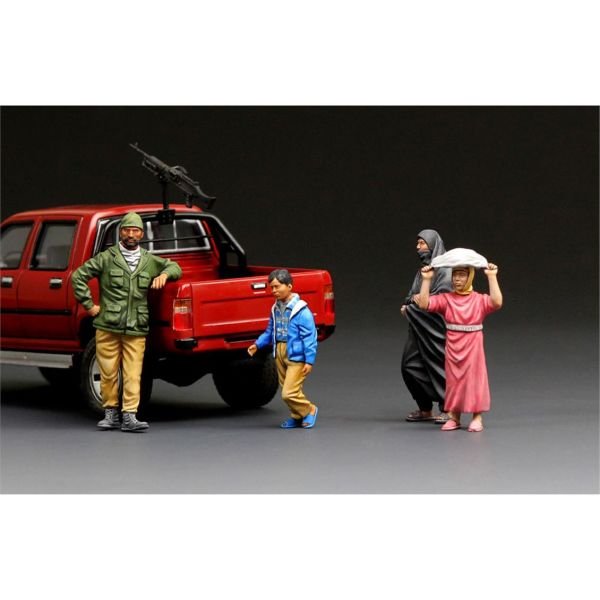 Meng HS-001 1/35 Ölçek, Ortadoğulu İnsanlar, 4 Adet, Plastik Figür Model Kiti