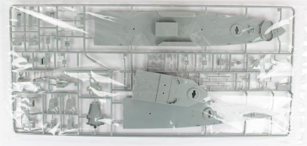 Academy 14107 1/350 Ölçek, U.S.S. CA-35 Indianapolis Savaş Gemisi, Plastik Model kiti