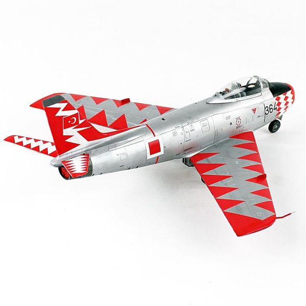 QD164 1/48 Ölçek, F-86E Sabre (Yarasalar) Sergilemeye Hazır Plastik Savaş Uçağı Modeli