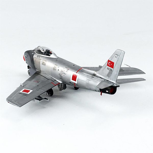 QD165 1/48 Ölçek, F-86E Sabre (Eskişehir Filo) Sergilemeye Hazır Plastik Savaş Uçağı Modeli