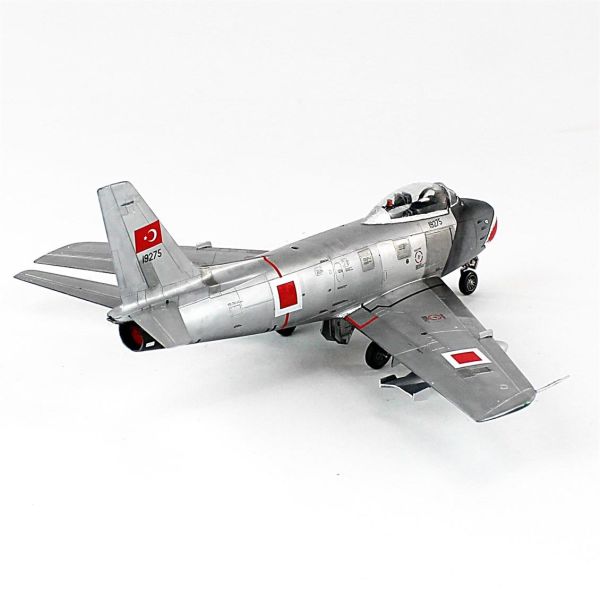 QD165 1/48 Ölçek, F-86E Sabre (Eskişehir Filo) Sergilemeye Hazır Plastik Savaş Uçağı Modeli