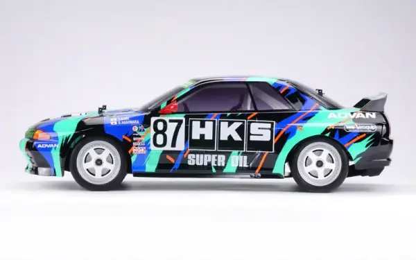 Carisma M48S 1/8 HKS Skyline GT-R (BNR32)
