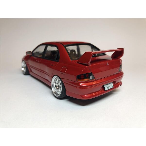 Fujimi ID-180 03924 1/24 Ölçek, Mitsubishi Lancer Evolution VIII GSR, (Cam Boyama Maskesi ile), Otomobil Plastik Model Kiti
