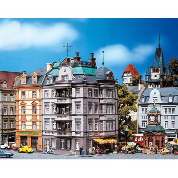 Faller 130918 1/87 Ölçek, Köşe Başı Bina , Plastik Model Kiti