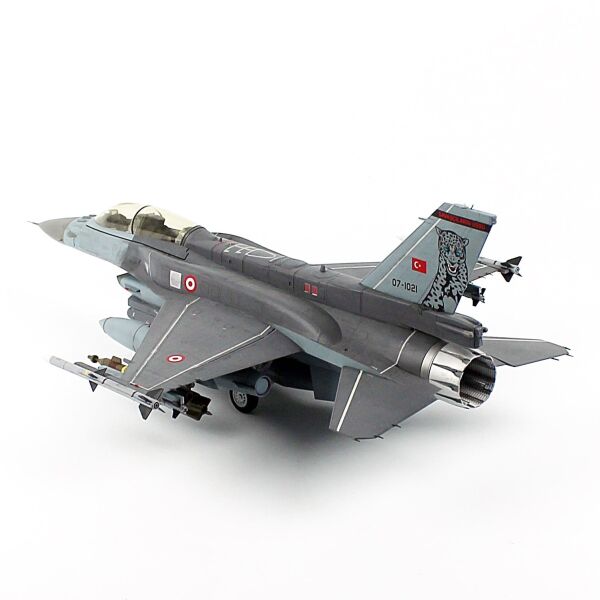 QD605 1/32 Ölçek, F-16D Savaşan Şahin, Pars 181. Filo, Sergilemeye Hazır Plastik Uçak Modeli