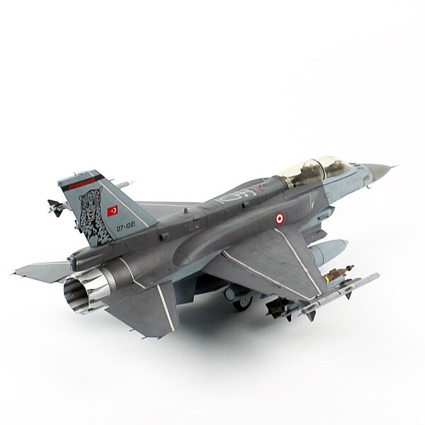 QD605 1/32 Ölçek, F-16D Savaşan Şahin, Pars 181. Filo, Sergilemeye Hazır Plastik Uçak Modeli