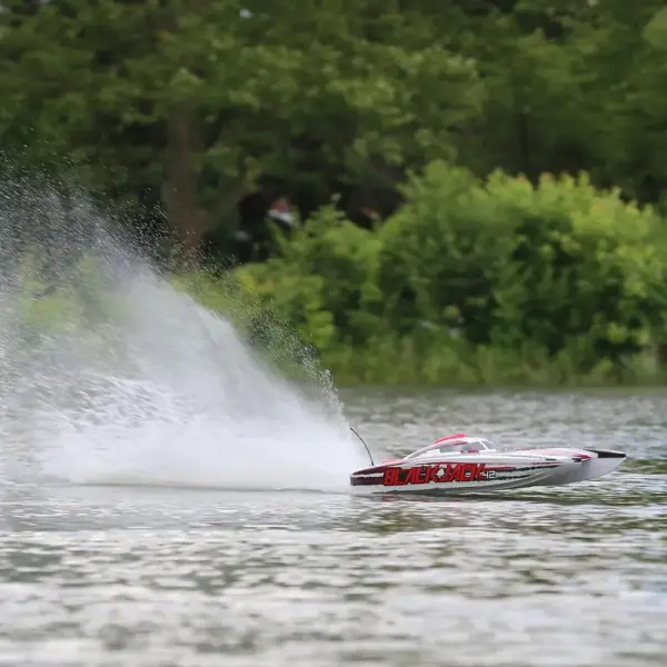 ProBoat Blackjack 42'' 8S Brushless Catamaran RTR Beyaz