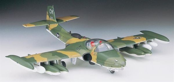 Hasegawa A12 142 1/72 Ölçek, A-37 A/B Dragonfly, Savaş Uçağı, Plastik Model kiti