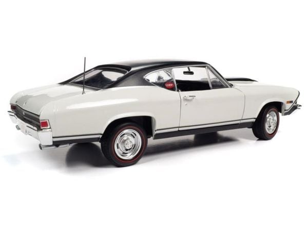 AutoWorld AMM1201 1/18 Ölçek, 1968 Chevy NICKEY Chevelle SS Hardtop, Ermine White, Sergilemeye Hazır Metal Araba Modeli