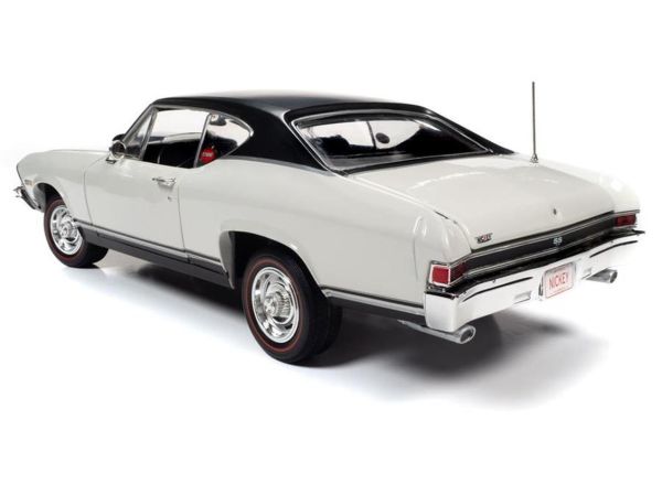 AutoWorld AMM1201 1/18 Ölçek, 1968 Chevy NICKEY Chevelle SS Hardtop, Ermine White, Sergilemeye Hazır Metal Araba Modeli