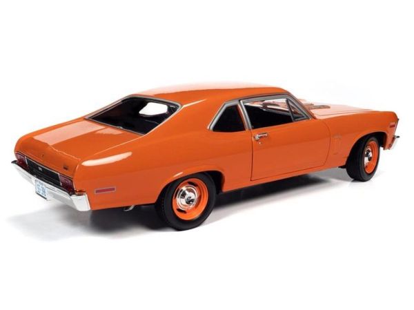AutoWorld AMM1226 1/18 Ölçek, 1970 Chevy Nova SS 396, Hugger Orange, Sergilemeye Hazır Metal Araba Modeli