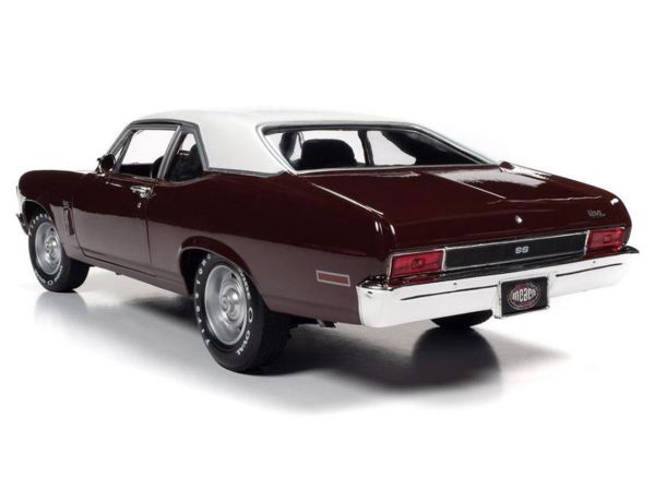 AutoWorld AMM1230 1/18 Ölçek, 1970 Chevy Nova SS 396 (MCACN Class of 1970), Black Cherry, Sergilemeye Hazır Metal Araba Modeli