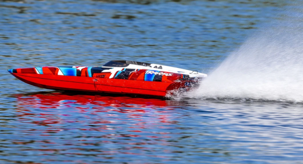 Traxxas DCB M41 Brushless Catamaran Yarış Teknesi TSM TQi