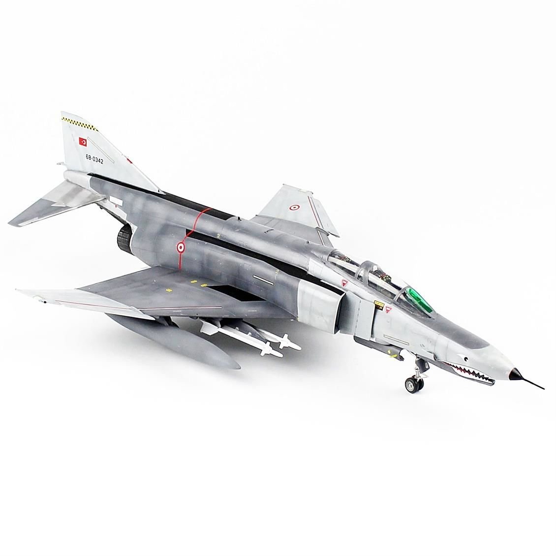 QD167 1/48 Ölçek, F4 Phantom-II, 172. Şahinler Filo, Sergilemeye Hazır Plastik Uçak Maketi
