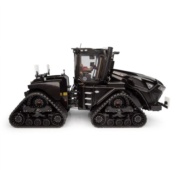 Universal Hobbies UH6820 1/32 Ölçek, Case IH Quadtrac 715 Black Beauty Traktör, Sergilemeye Hazır Tarımsal Makine Modeli