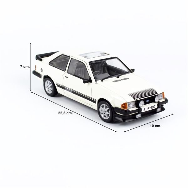 Sunstar 4997R 1/18 Ölçek, 1984 Ford Escort RS1600i, Diamond White (RHD), Sergilemeye Hazır Metal Ralli Araba Modeli