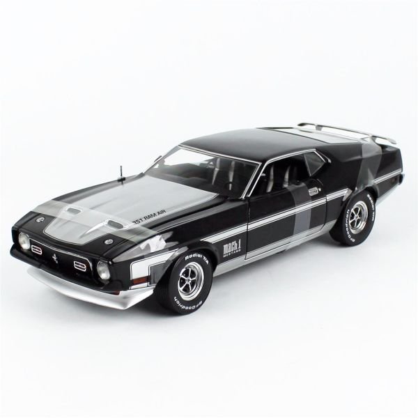 Sunstar 3639 1/18 Ölçek, 1971 Ford Mustang MACH 1, Kuzgun Siyahı, Sergilemeye Hazır Metal Araba Modeli