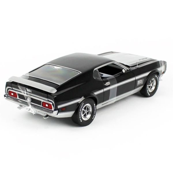 Sunstar 3639 1/18 Ölçek, 1971 Ford Mustang MACH 1, Kuzgun Siyahı, Sergilemeye Hazır Metal Araba Modeli