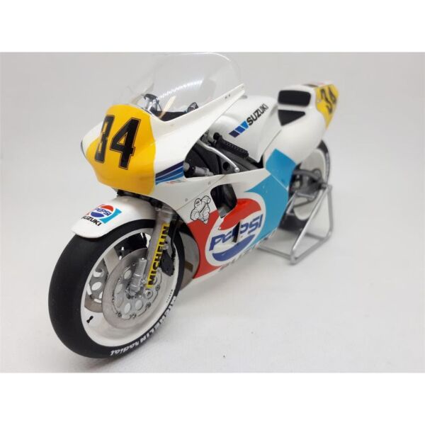 Fujimi Bike-No13 14143 1/12 Ölçek, Suzuki RGV-? 1988 Champion , Motorsiklet Plastik Model Kiti