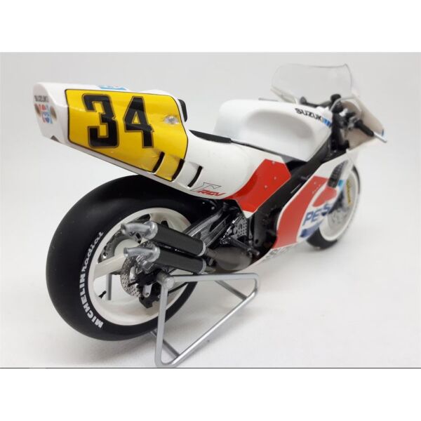 Fujimi Bike-No13 14143 1/12 Ölçek, Suzuki RGV-? 1988 Champion , Motorsiklet Plastik Model Kiti