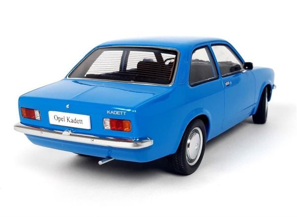 KKscale 180011 1/18 Ölçek, Opel Kadett C Sedan (Sealed Body Series), Mavi, Sergilemeye Hazır Metal Araba Modeli