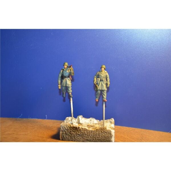 Dragon 6194 1/35 Ölçek, Tank İmha Ekibi, Wiking Timi (Macaristan 1945) Figürleri Plastik Model Kiti