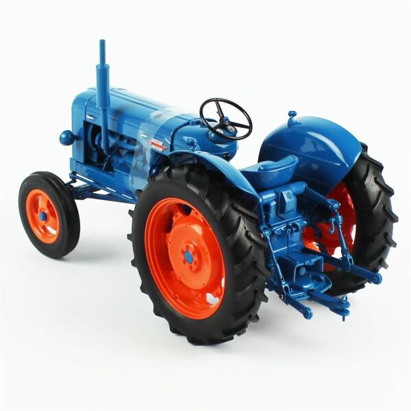 Universal Hobbies UH2640 1/16 Ölçek, Fordson Power Major Traktör, Sergilemeye Hazır Tarımsal Makine Modeli