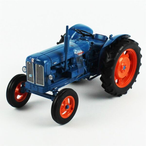 Universal Hobbies UH2640 1/16 Ölçek, Fordson Power Major Traktör, Sergilemeye Hazır Tarımsal Makine Modeli