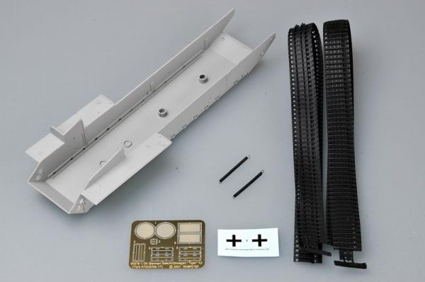 1/35 German Geschutzwagen Tiger fur 17cm K72