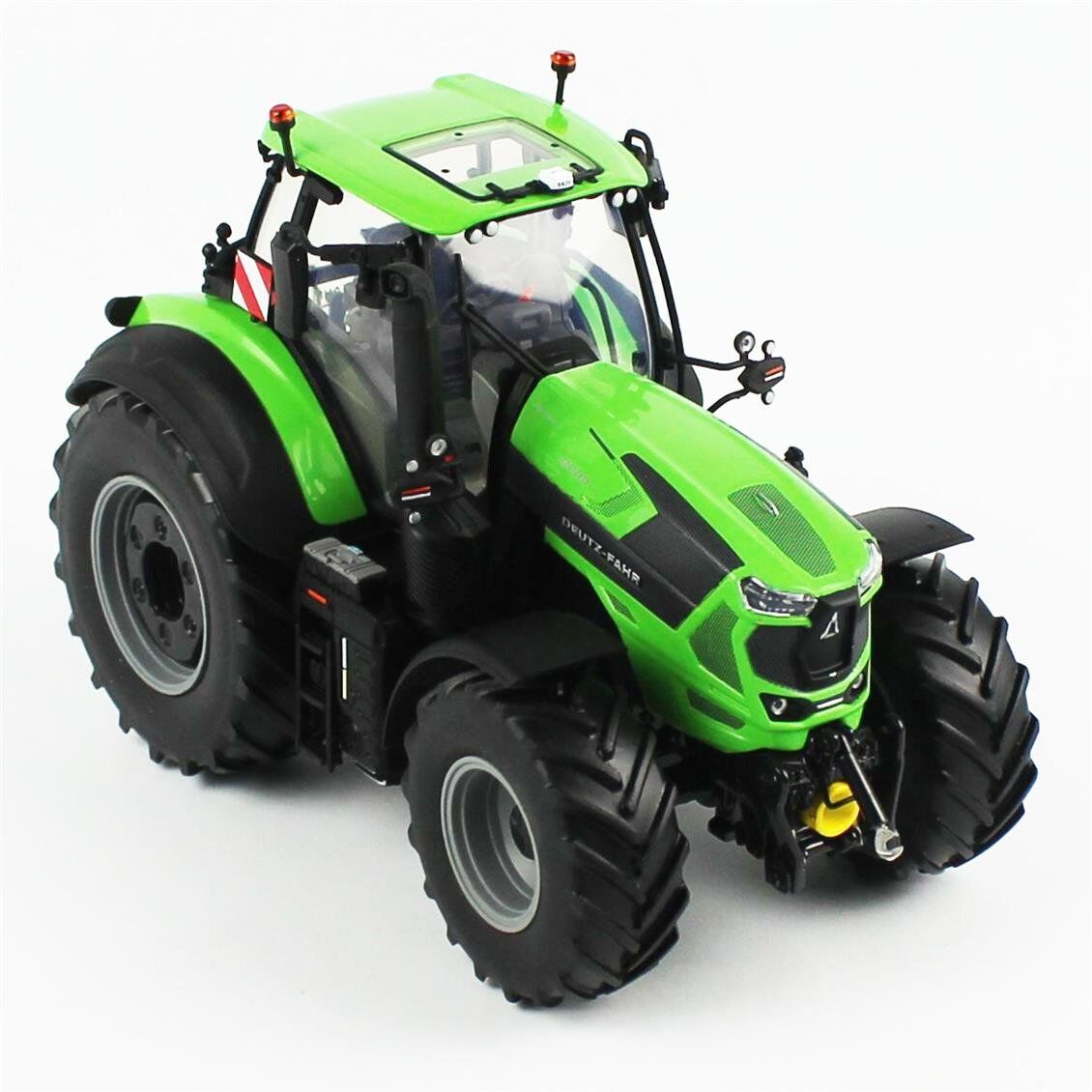 Universal Hobbies UH6606 1/32 Ölçek, Deutz Fahr 8280 TTV Traktör (Standart Yeşil), Sergilemeye Hazır Tarımsal Makine Modeli