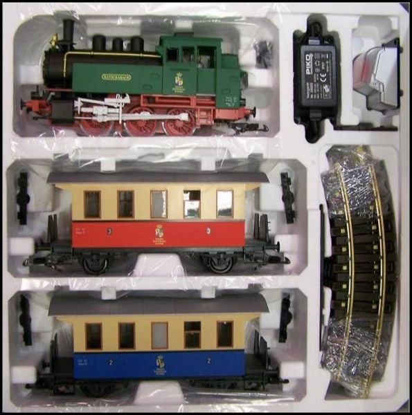 Piko 37130 1/22,5 Ölçek, BR80 Buharlı Lokomotifli, 2 Yolcu Vagonlu, Model Tren Başlangıç Seti