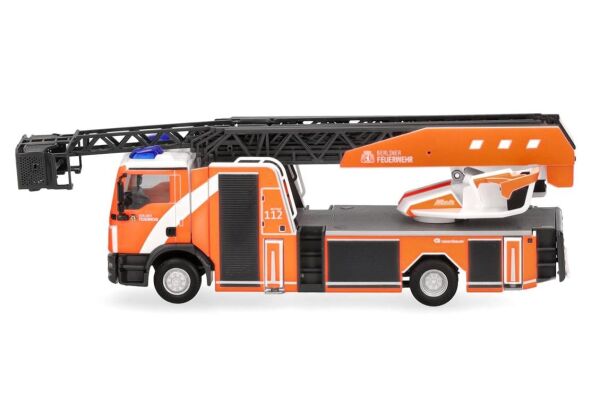 Herpa 098090 1/87 Ölçek, MAN TGM DLK, Döner Tablalı Yangın Merdivenli İtfaiye Aracı (Berlin İtfaiyesi) Sergilemeye Hazır Model