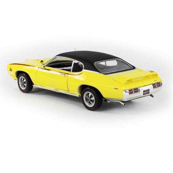 AutoWorld AMM1252 1/18 Ölçek, 1969 Pontiac GTO Judge, Goldenrod Yellow, Sergilemeye Hazır Metal Araba Modeli